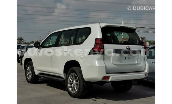 Imported Toyota Prado White Makiinaa iti Import - Dubai keessatti Central Kenya keessatti Imported Toyota Prado White Makiinaa iti Import - Dubai keessatti Central Kenya keessatti