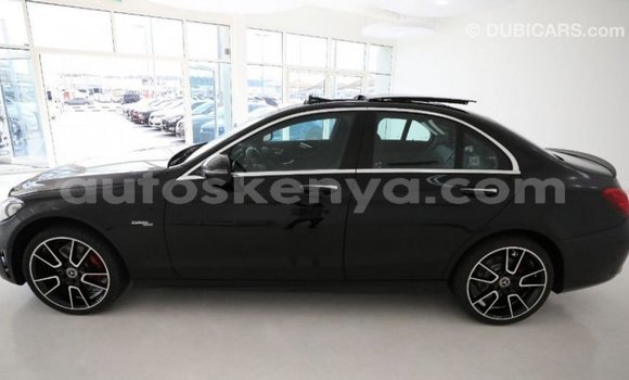 Nunua Imported Mercedes‒Benz 1117 Nyeusi Lori ndani ya Import - Dubai nchini Kati Kenya Nunua Imported Mercedes‒Benz 1117 Nyeusi Lori ndani ya Import - Dubai nchini Kati Kenya