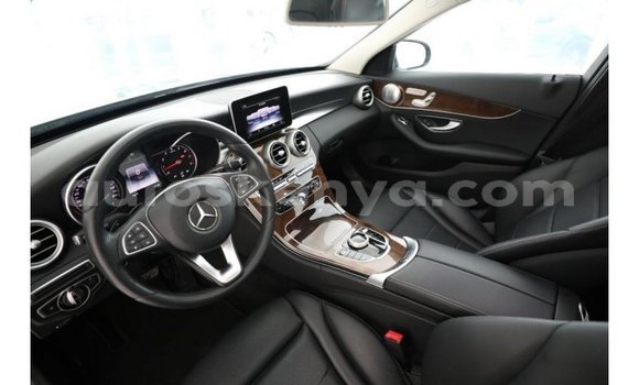 Nunua Imported Mercedes‒Benz 1117 Nyeusi Lori ndani ya Import - Dubai nchini Kati Kenya Nunua Imported Mercedes‒Benz 1117 Nyeusi Lori ndani ya Import - Dubai nchini Kati Kenya