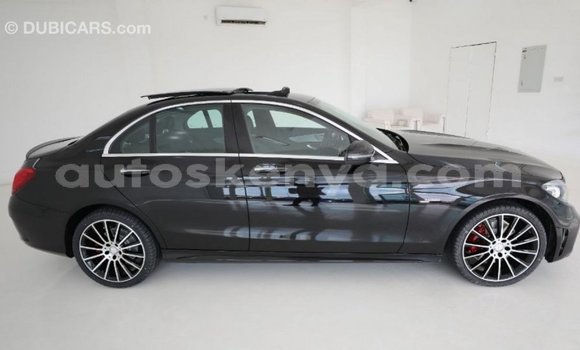 Nunua Imported Mercedes‒Benz 1117 Nyeusi Lori ndani ya Import - Dubai nchini Kati Kenya Nunua Imported Mercedes‒Benz 1117 Nyeusi Lori ndani ya Import - Dubai nchini Kati Kenya