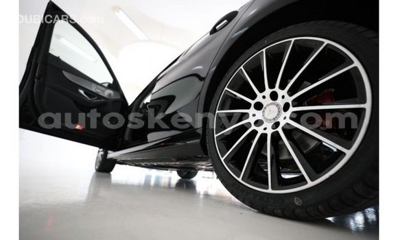 Nunua Imported Mercedes‒Benz 1117 Nyeusi Lori ndani ya Import - Dubai nchini Kati Kenya Nunua Imported Mercedes‒Benz 1117 Nyeusi Lori ndani ya Import - Dubai nchini Kati Kenya