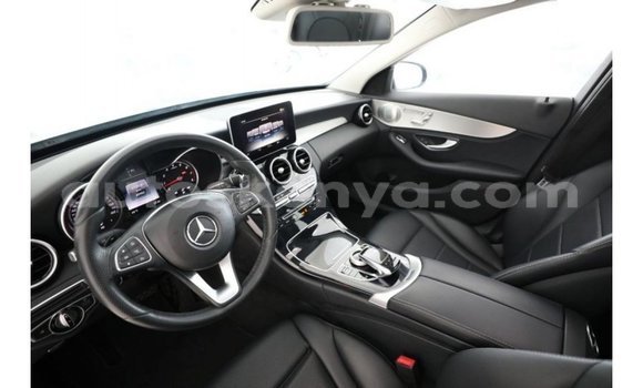 Nunua Imported Mercedes‒Benz 1117 Nyeusi Lori ndani ya Import - Dubai nchini Kati Kenya Nunua Imported Mercedes‒Benz 1117 Nyeusi Lori ndani ya Import - Dubai nchini Kati Kenya