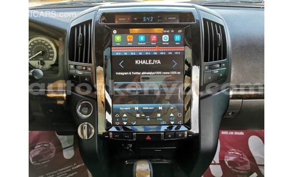 Nunua Imported Toyota Land Cruiser Nyeusi Gari ndani ya Import - Dubai nchini Kati Kenya Nunua Imported Toyota Land Cruiser Nyeusi Gari ndani ya Import - Dubai nchini Kati Kenya