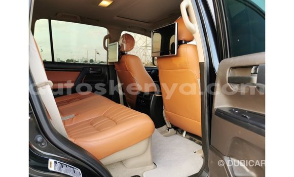 Nunua Imported Toyota Land Cruiser Nyeusi Gari ndani ya Import - Dubai nchini Kati Kenya Nunua Imported Toyota Land Cruiser Nyeusi Gari ndani ya Import - Dubai nchini Kati Kenya