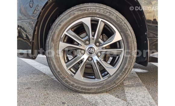 Nunua Imported Toyota Land Cruiser Nyeusi Gari ndani ya Import - Dubai nchini Kati Kenya Nunua Imported Toyota Land Cruiser Nyeusi Gari ndani ya Import - Dubai nchini Kati Kenya