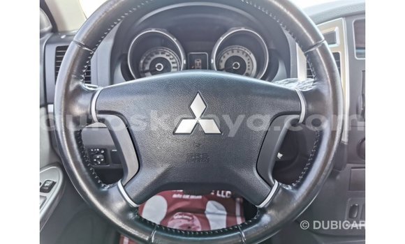 Nunua Imported Mitsubishi Pajero Nyingine Gari ndani ya Import - Dubai nchini Kati Kenya Nunua Imported Mitsubishi Pajero Nyingine Gari ndani ya Import - Dubai nchini Kati Kenya