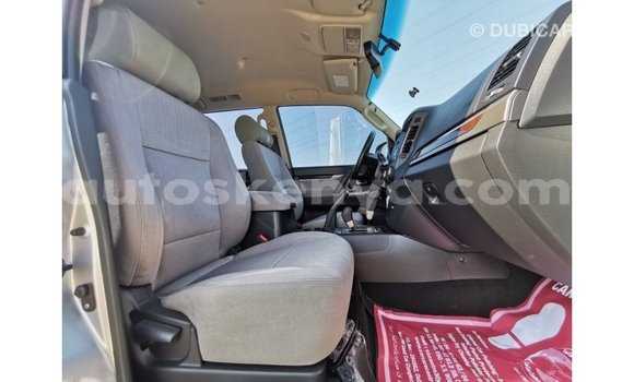 Nunua Imported Mitsubishi Pajero Nyingine Gari ndani ya Import - Dubai nchini Kati Kenya Nunua Imported Mitsubishi Pajero Nyingine Gari ndani ya Import - Dubai nchini Kati Kenya