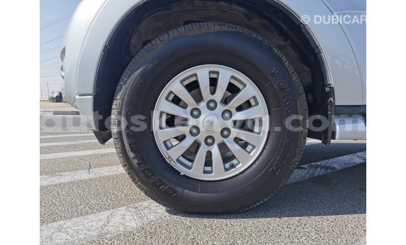 Nunua Imported Mitsubishi Pajero Nyingine Gari ndani ya Import - Dubai nchini Kati Kenya Nunua Imported Mitsubishi Pajero Nyingine Gari ndani ya Import - Dubai nchini Kati Kenya
