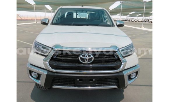 Nunua Imported Toyota Hilux Nyeupe Gari ndani ya Import - Dubai nchini Kati Kenya Nunua Imported Toyota Hilux Nyeupe Gari ndani ya Import - Dubai nchini Kati Kenya