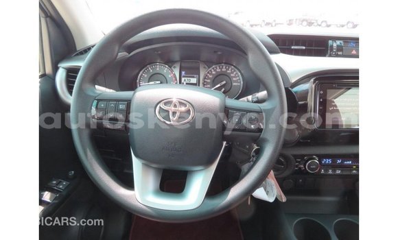 Nunua Imported Toyota Hilux Nyeupe Gari ndani ya Import - Dubai nchini Kati Kenya Nunua Imported Toyota Hilux Nyeupe Gari ndani ya Import - Dubai nchini Kati Kenya