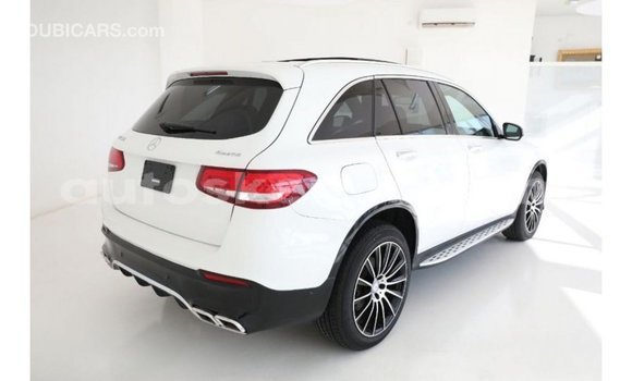 Nunua Imported Mercedes‒Benz GLC Nyeupe Gari ndani ya Import - Dubai nchini Kati Kenya Nunua Imported Mercedes‒Benz GLC Nyeupe Gari ndani ya Import - Dubai nchini Kati Kenya