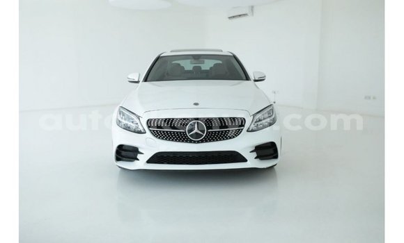 Nunua Imported Mercedes‒Benz 1117 Nyeupe Lori ndani ya Import - Dubai nchini Kati Kenya Nunua Imported Mercedes‒Benz 1117 Nyeupe Lori ndani ya Import - Dubai nchini Kati Kenya