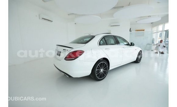 Nunua Imported Mercedes‒Benz 1117 Nyeupe Lori ndani ya Import - Dubai nchini Kati Kenya Nunua Imported Mercedes‒Benz 1117 Nyeupe Lori ndani ya Import - Dubai nchini Kati Kenya