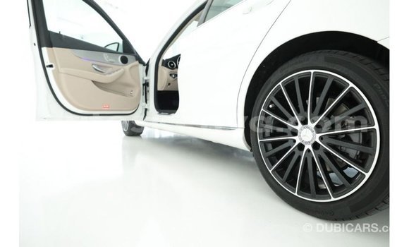 Nunua Imported Mercedes‒Benz 1117 Nyeupe Lori ndani ya Import - Dubai nchini Kati Kenya Nunua Imported Mercedes‒Benz 1117 Nyeupe Lori ndani ya Import - Dubai nchini Kati Kenya