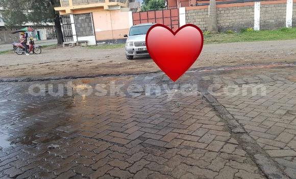 Oofamaa Toyota Succeed Silver Makiinaa iti Nairobi keessatti Nairobi keessatti Oofamaa Toyota Succeed Silver Makiinaa iti Nairobi keessatti Nairobi keessatti