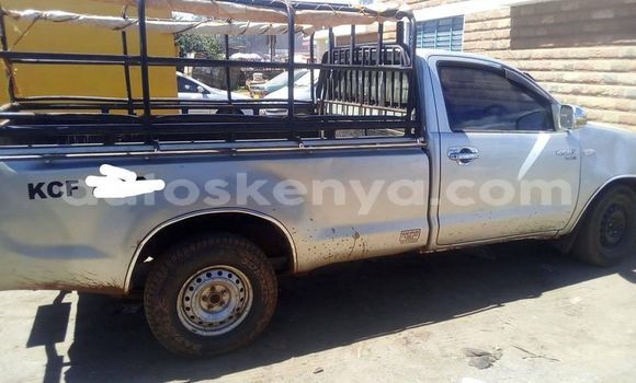 Oofamaa Toyota Hilux Silver Makiinaa iti Nairobi keessatti Nairobi keessatti Oofamaa Toyota Hilux Silver Makiinaa iti Nairobi keessatti Nairobi keessatti