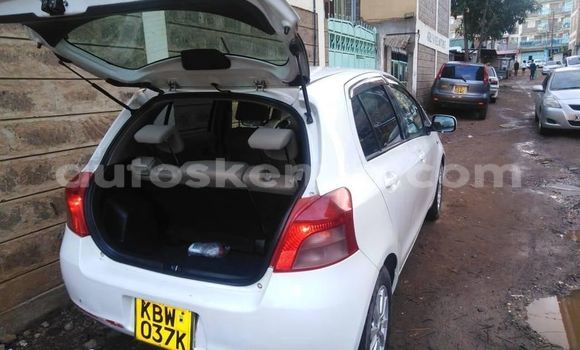 Oofamaa Toyota Yaris White Makiinaa iti Nairobi keessatti Nairobi keessatti Oofamaa Toyota Yaris White Makiinaa iti Nairobi keessatti Nairobi keessatti