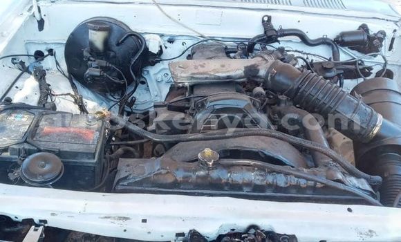 Oofamaa Toyota Pickup White Makiinaa iti Nairobi keessatti Nairobi keessatti Oofamaa Toyota Pickup White Makiinaa iti Nairobi keessatti Nairobi keessatti