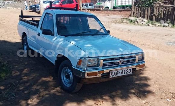 Oofamaa Toyota Pickup White Makiinaa iti Nairobi keessatti Nairobi keessatti Oofamaa Toyota Pickup White Makiinaa iti Nairobi keessatti Nairobi keessatti