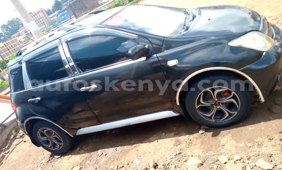 Oofamaa Toyota IST Black Makiinaa iti Nairobi keessatti Nairobi keessatti