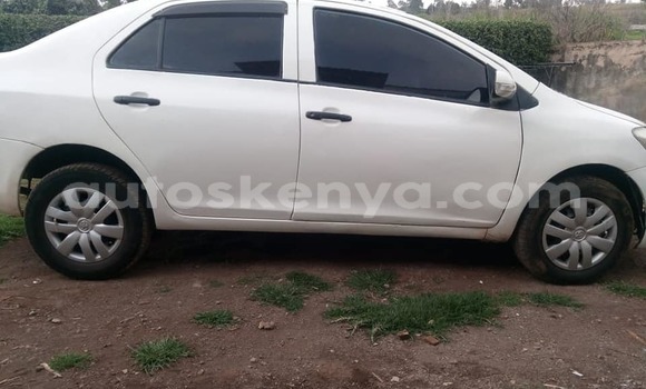Oofamaa Toyota Belta White Makiinaa iti Nairobi keessatti Nairobi keessatti Oofamaa Toyota Belta White Makiinaa iti Nairobi keessatti Nairobi keessatti