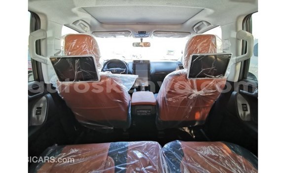 Nunua Imported Toyota Prado Nyeusi Gari ndani ya Import - Dubai nchini Kati Kenya Nunua Imported Toyota Prado Nyeusi Gari ndani ya Import - Dubai nchini Kati Kenya
