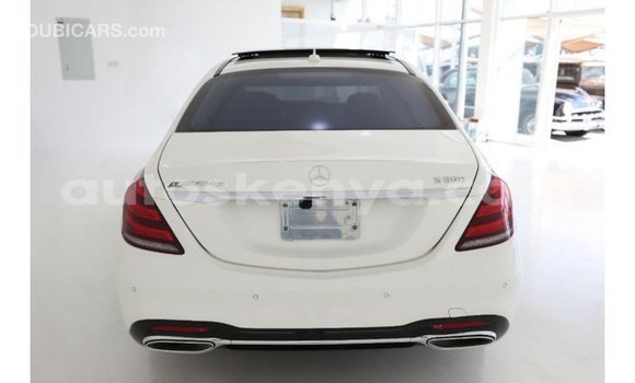 Imported Mercedes‒Benz 1117 White Netiree iti Import - Dubai keessatti Central Kenya keessatti Imported Mercedes‒Benz 1117 White Netiree iti Import - Dubai keessatti Central Kenya keessatti