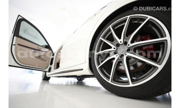 Imported Mercedes‒Benz 1117 White Netiree iti Import - Dubai keessatti Central Kenya keessatti Imported Mercedes‒Benz 1117 White Netiree iti Import - Dubai keessatti Central Kenya keessatti