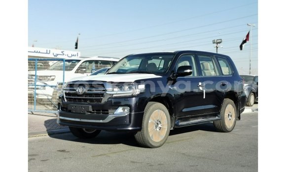 Nunua Imported Toyota Land Cruiser Nyeusi Gari ndani ya Import - Dubai nchini Kati Kenya Nunua Imported Toyota Land Cruiser Nyeusi Gari ndani ya Import - Dubai nchini Kati Kenya