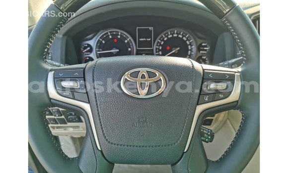 Nunua Imported Toyota Land Cruiser Nyeusi Gari ndani ya Import - Dubai nchini Kati Kenya Nunua Imported Toyota Land Cruiser Nyeusi Gari ndani ya Import - Dubai nchini Kati Kenya