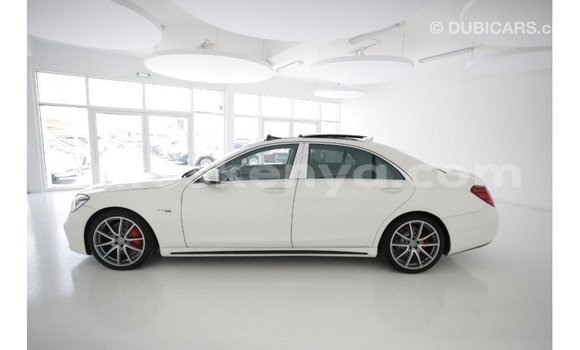 Nunua Imported Mercedes‒Benz 1117 Nyeupe Lori ndani ya Import - Dubai nchini Kati Kenya Nunua Imported Mercedes‒Benz 1117 Nyeupe Lori ndani ya Import - Dubai nchini Kati Kenya