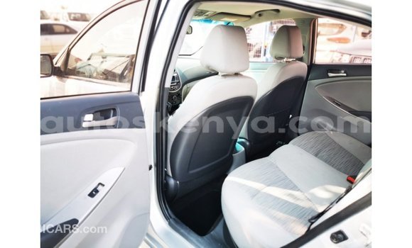 Nunua Imported Hyundai Accent Nyingine Gari ndani ya Import - Dubai nchini Kati Kenya Nunua Imported Hyundai Accent Nyingine Gari ndani ya Import - Dubai nchini Kati Kenya