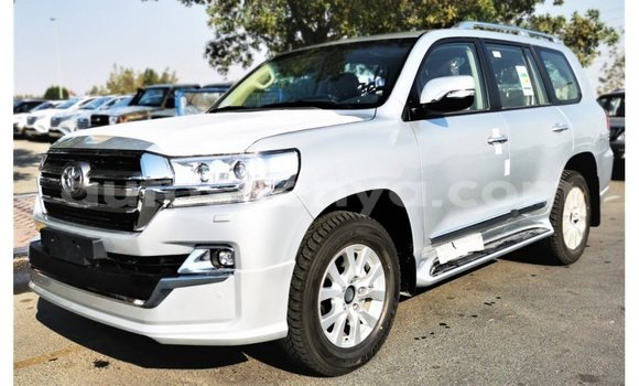 Nunua Imported Toyota Land Cruiser Nyingine Gari ndani ya Import - Dubai nchini Kati Kenya Nunua Imported Toyota Land Cruiser Nyingine Gari ndani ya Import - Dubai nchini Kati Kenya