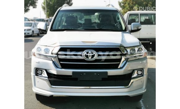 Nunua Imported Toyota Land Cruiser Nyingine Gari ndani ya Import - Dubai nchini Kati Kenya Nunua Imported Toyota Land Cruiser Nyingine Gari ndani ya Import - Dubai nchini Kati Kenya