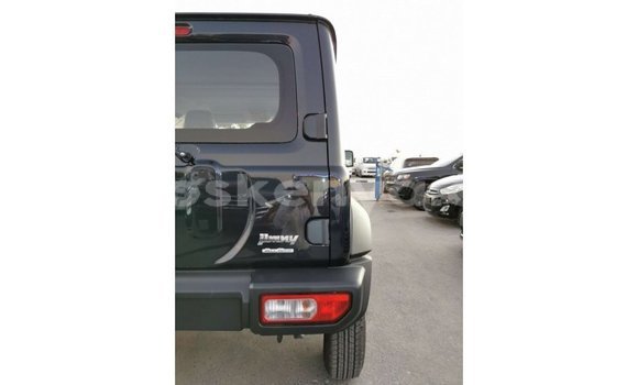 Imported Suzuki Jimny Black Makiinaa iti Import - Dubai keessatti Central Kenya keessatti Imported Suzuki Jimny Black Makiinaa iti Import - Dubai keessatti Central Kenya keessatti
