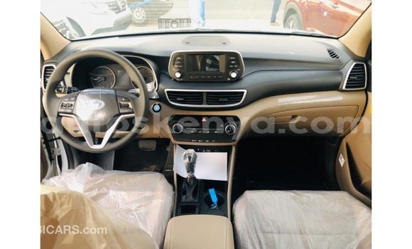 Nunua Imported Hyundai Tucson Nyeupe Gari ndani ya Import - Dubai nchini Kati Kenya Nunua Imported Hyundai Tucson Nyeupe Gari ndani ya Import - Dubai nchini Kati Kenya