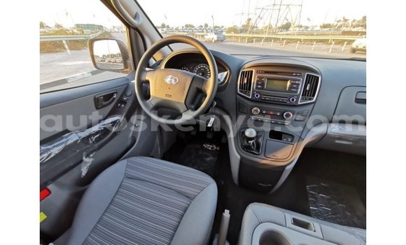 Nunua Imported Hyundai Chorus Nyeupe Lori ndani ya Import - Dubai nchini Kati Kenya Nunua Imported Hyundai Chorus Nyeupe Lori ndani ya Import - Dubai nchini Kati Kenya