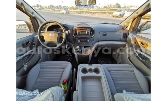 Nunua Imported Hyundai Chorus Nyeupe Lori ndani ya Import - Dubai nchini Kati Kenya Nunua Imported Hyundai Chorus Nyeupe Lori ndani ya Import - Dubai nchini Kati Kenya