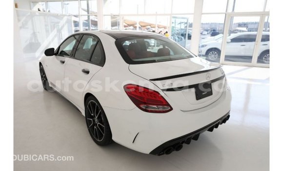 Nunua Imported Mercedes‒Benz 1117 Nyeupe Lori ndani ya Import - Dubai nchini Kati Kenya Nunua Imported Mercedes‒Benz 1117 Nyeupe Lori ndani ya Import - Dubai nchini Kati Kenya