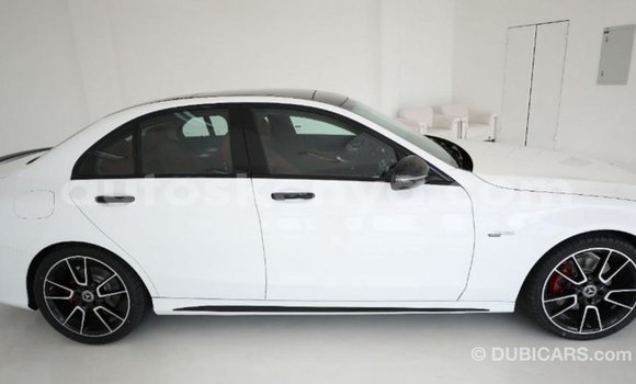 Nunua Imported Mercedes‒Benz 1117 Nyeupe Lori ndani ya Import - Dubai nchini Kati Kenya Nunua Imported Mercedes‒Benz 1117 Nyeupe Lori ndani ya Import - Dubai nchini Kati Kenya