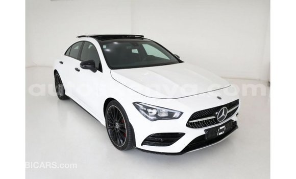 Imported Mercedes‒Benz 250 White Makiinaa iti Import - Dubai keessatti Central Kenya keessatti Imported Mercedes‒Benz 250 White Makiinaa iti Import - Dubai keessatti Central Kenya keessatti