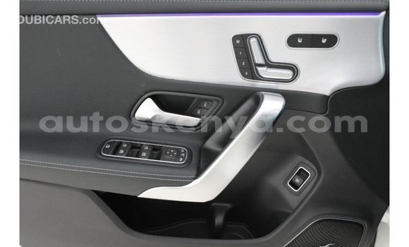 Imported Mercedes‒Benz 250 White Makiinaa iti Import - Dubai keessatti Central Kenya keessatti Imported Mercedes‒Benz 250 White Makiinaa iti Import - Dubai keessatti Central Kenya keessatti