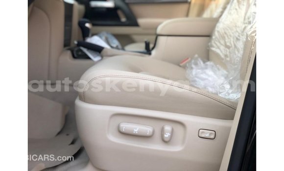 Imported Toyota Land Cruiser Black Makiinaa iti Import - Dubai keessatti Central Kenya keessatti Imported Toyota Land Cruiser Black Makiinaa iti Import - Dubai keessatti Central Kenya keessatti