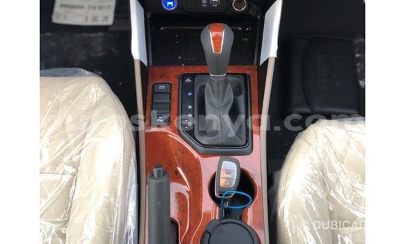 Imported Hyundai Tucson White Makiinaa iti Import - Dubai keessatti Central Kenya keessatti Imported Hyundai Tucson White Makiinaa iti Import - Dubai keessatti Central Kenya keessatti