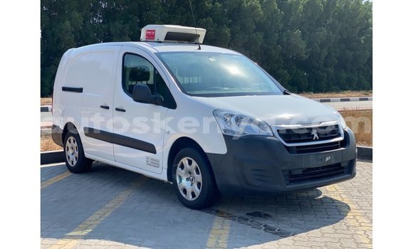 Imported Peugeot Partner White Makiinaa iti Import - Dubai keessatti Central Kenya keessatti