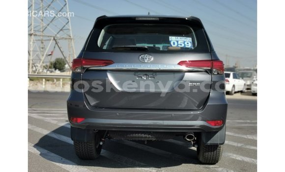Nunua Imported Toyota Fortuner Nyingine Gari ndani ya Import - Dubai nchini Kati Kenya Nunua Imported Toyota Fortuner Nyingine Gari ndani ya Import - Dubai nchini Kati Kenya