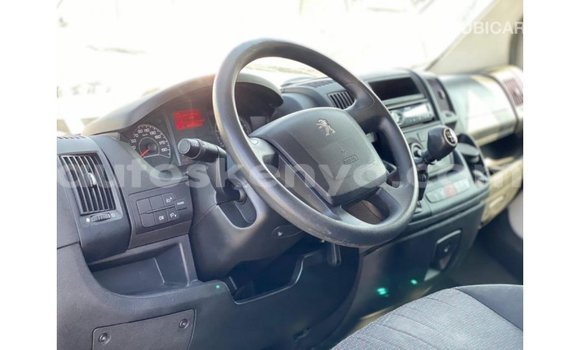 Nunua Imported Peugeot 201 Nyeupe Gari ndani ya Import - Dubai nchini Kati Kenya Nunua Imported Peugeot 201 Nyeupe Gari ndani ya Import - Dubai nchini Kati Kenya