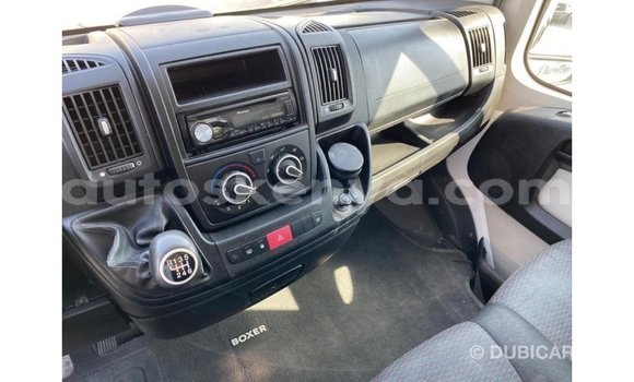 Nunua Imported Peugeot 201 Nyeupe Gari ndani ya Import - Dubai nchini Kati Kenya Nunua Imported Peugeot 201 Nyeupe Gari ndani ya Import - Dubai nchini Kati Kenya