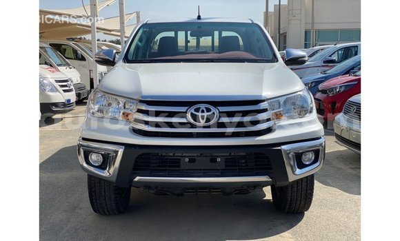 Nunua Imported Toyota Hilux Nyeupe Gari ndani ya Import - Dubai nchini Kati Kenya Nunua Imported Toyota Hilux Nyeupe Gari ndani ya Import - Dubai nchini Kati Kenya