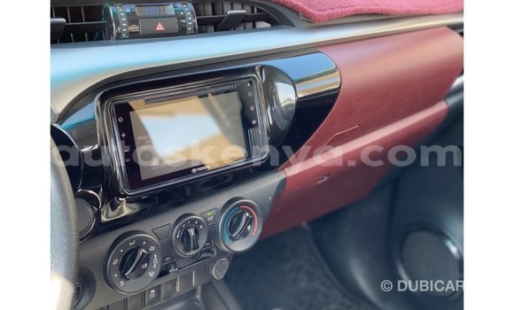 Nunua Imported Toyota Hilux Nyeupe Gari ndani ya Import - Dubai nchini Kati Kenya Nunua Imported Toyota Hilux Nyeupe Gari ndani ya Import - Dubai nchini Kati Kenya